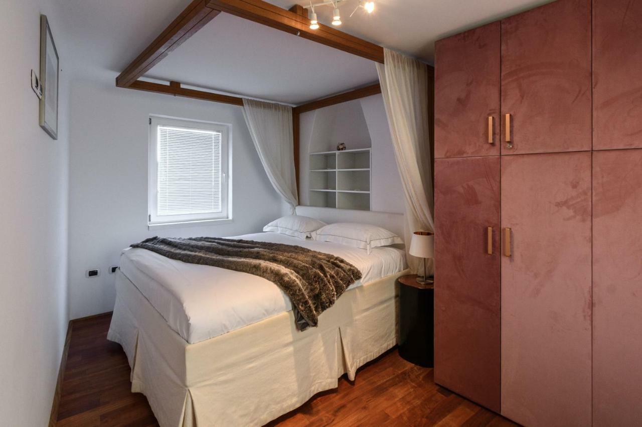 Sebastijan Apartma *